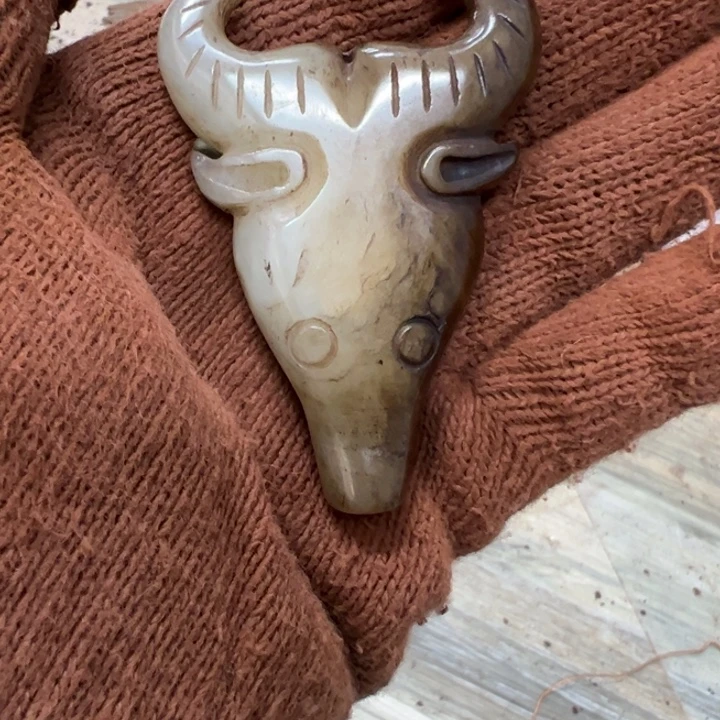 和田玉（青白玉）未镶嵌挂件