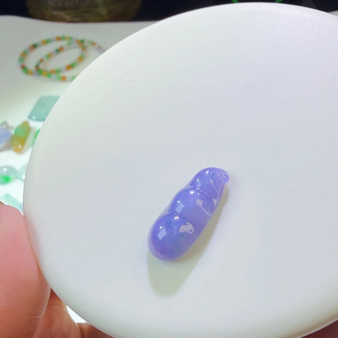 翡翠裸石满紫豆子