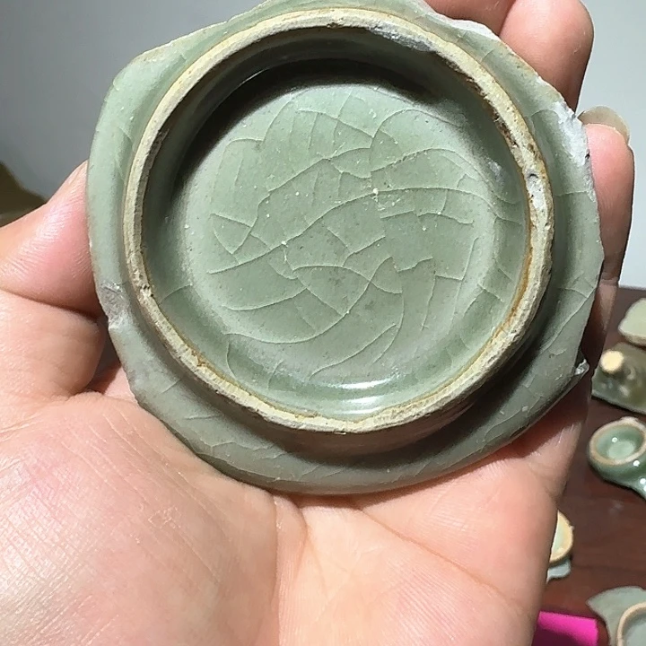 龙泉窑，莲瓣碗，品相如图