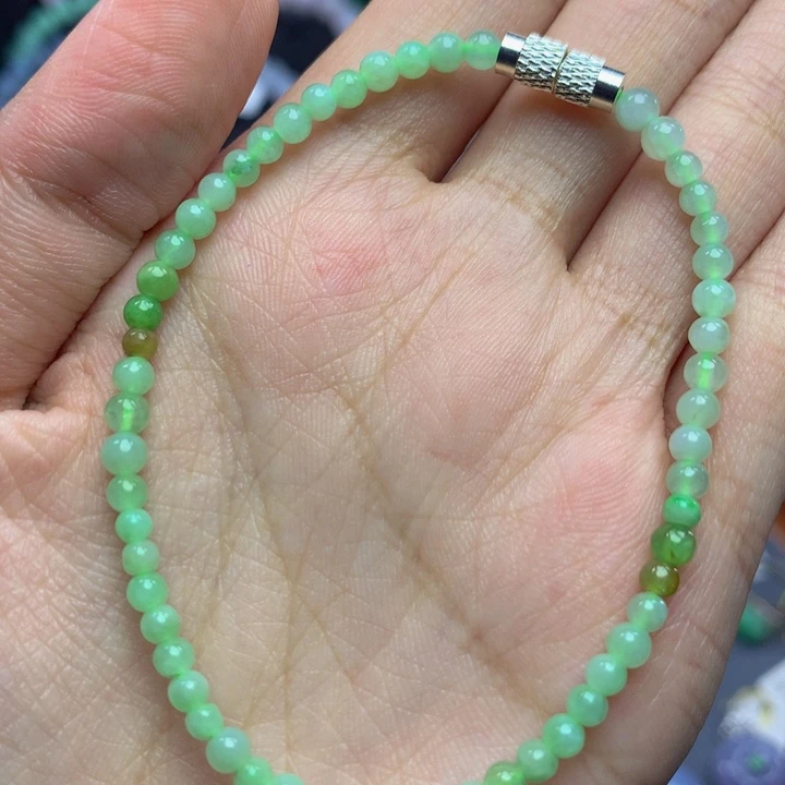 翡翠手链未镶嵌翡翠