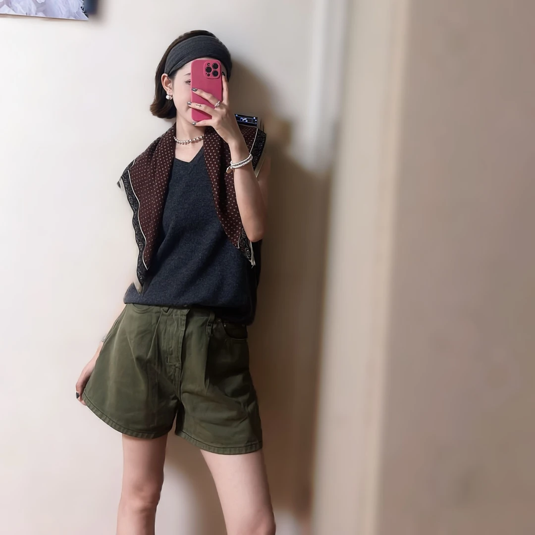 时尚潮搭丝巾出街必备时尚达人款