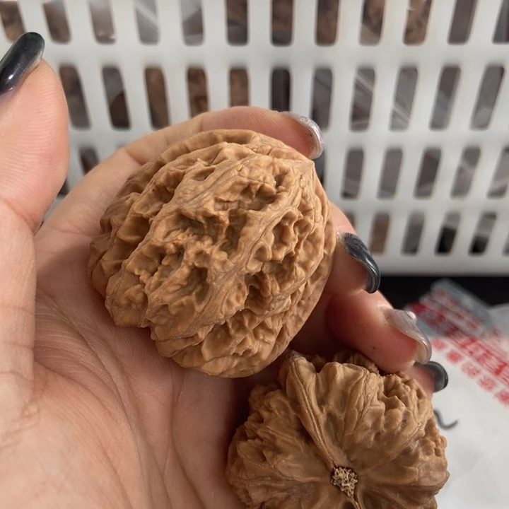 吊坠文玩核桃大粗筋瑕疵