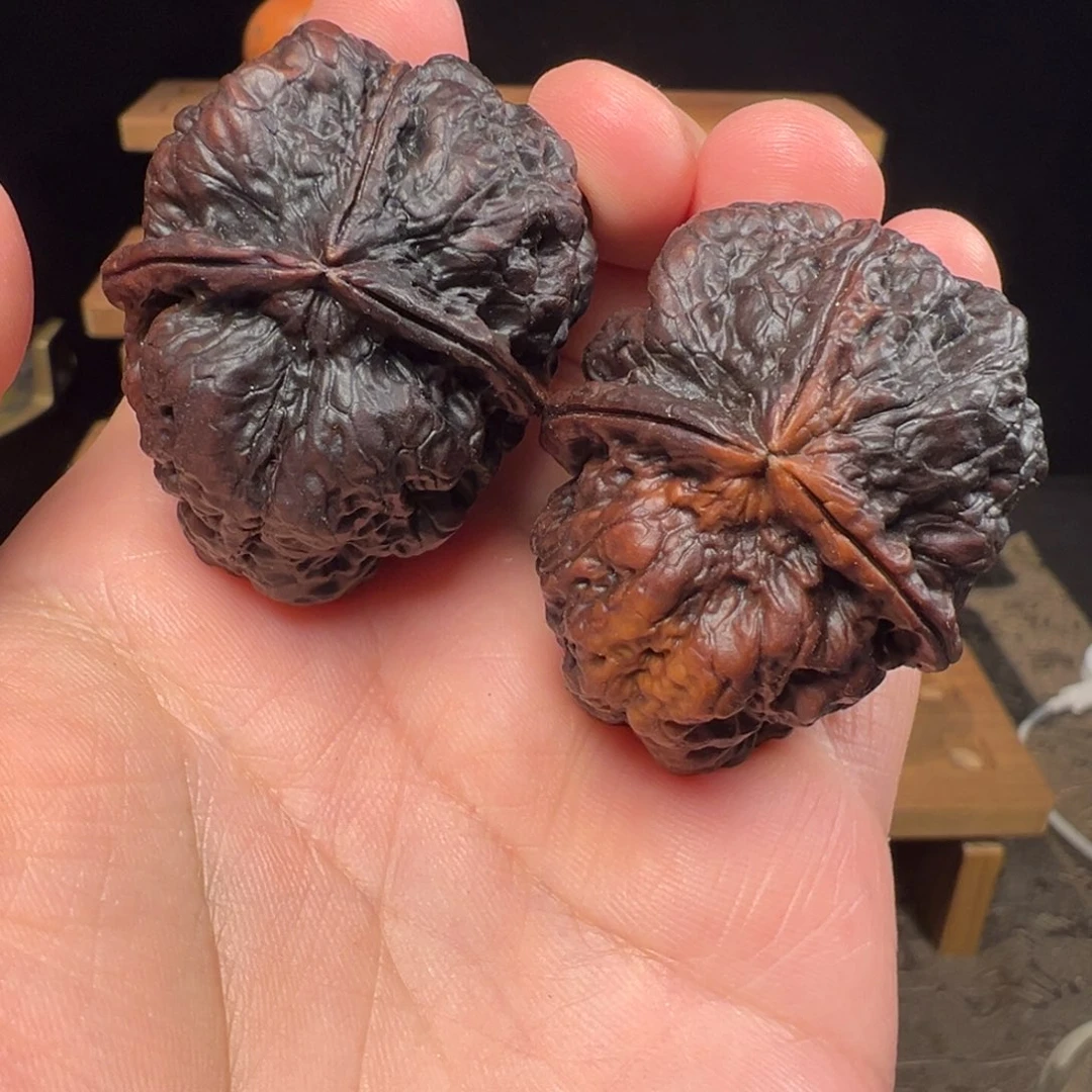 文玩核桃把件华*九五玄包三棱45mm