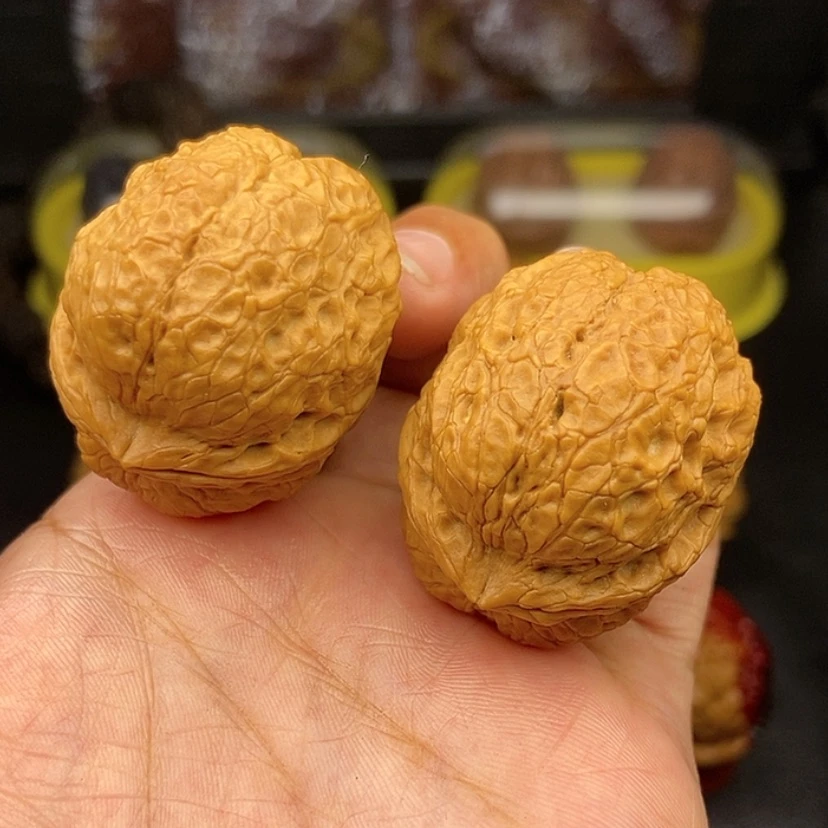 【闪购商品】文玩核桃把件39尺金蟒元宝