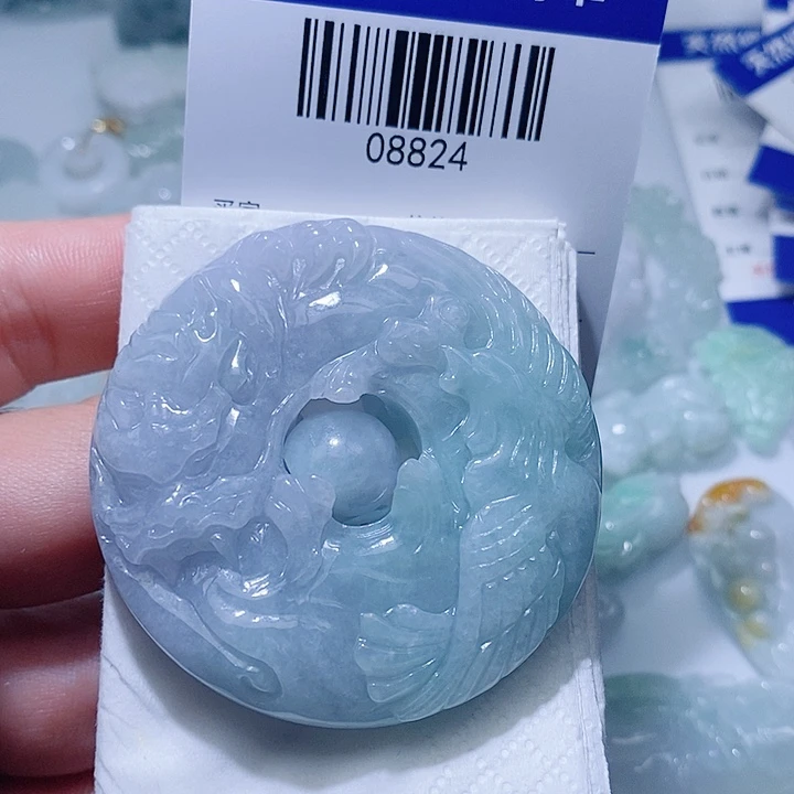 翡翠未镶嵌颈饰天光墟翡翠市场现金代购