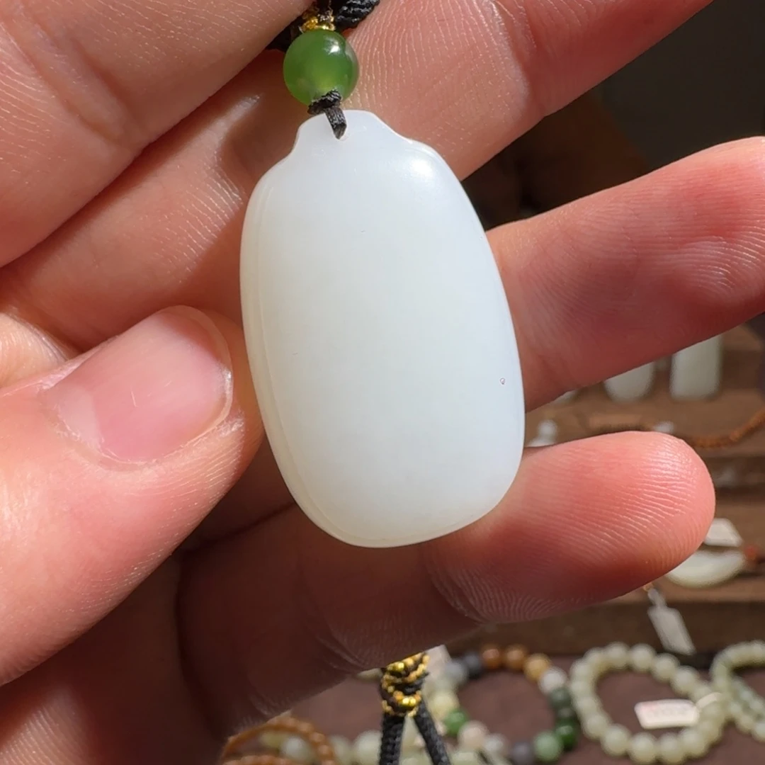 和田玉挂件未镶嵌