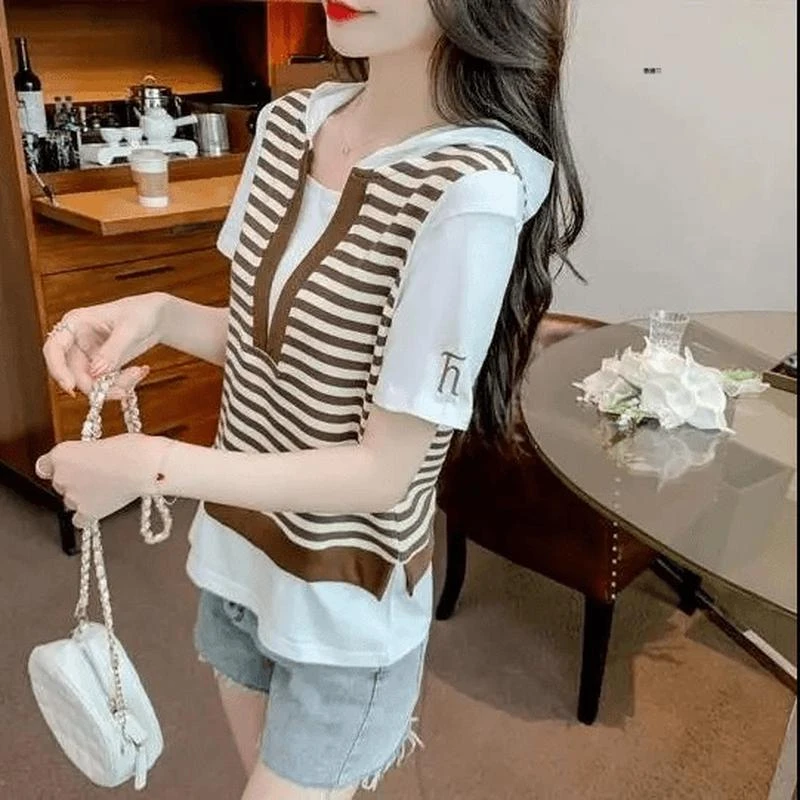 短袖女夏季2025新款拼接条纹连帽宽松假两件上衣时尚宽松套头卫衣
