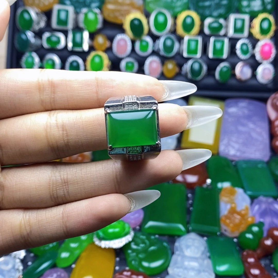 蒋***琼玛瑙/玉髓戒指合金