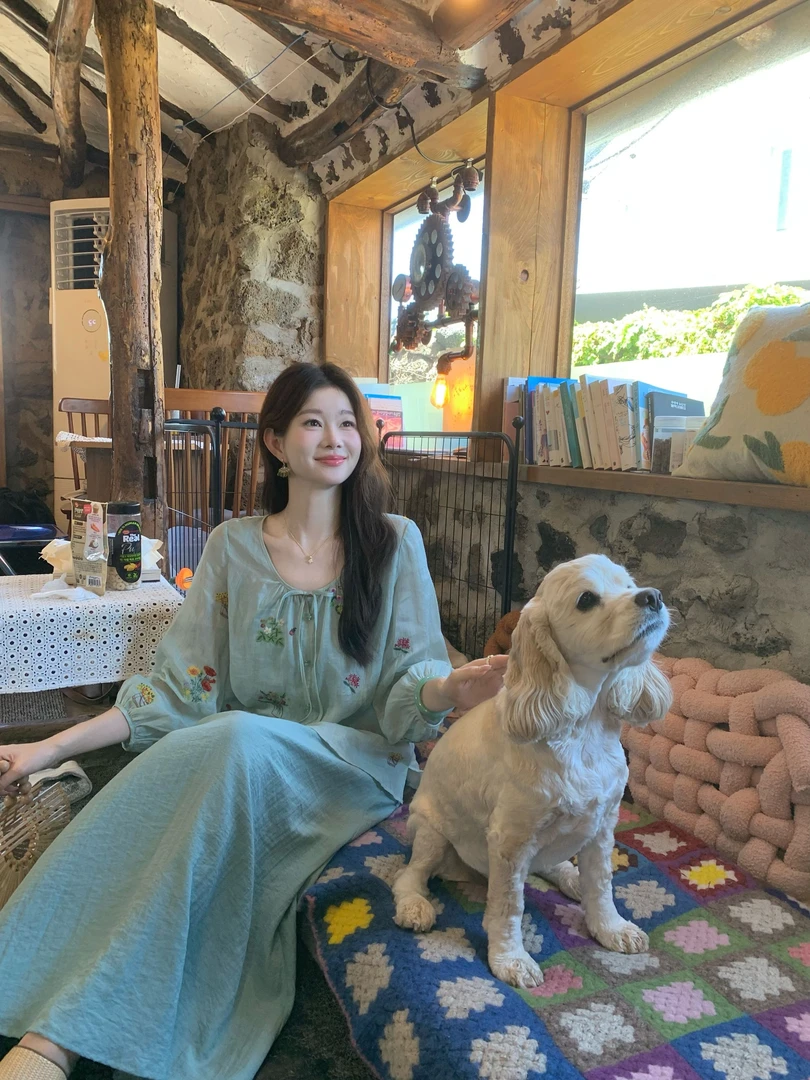 EIA一尧【小岛夏日】韩系慵懒温柔气质刺绣上衣+半裙松弛氧气感穿搭