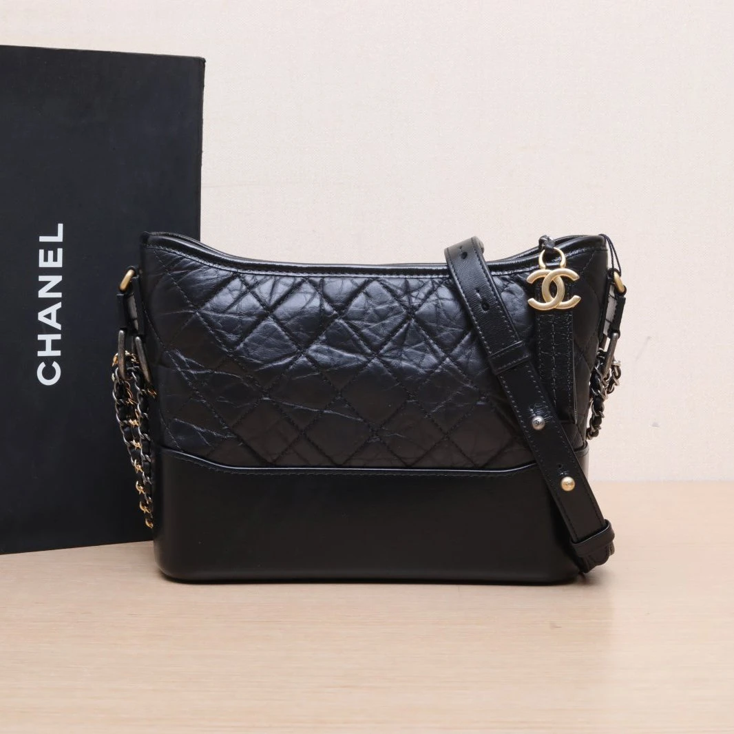 95新 Chanel/香奈儿 【黑黑】流浪 新中号 黑色 芯片开 单肩包