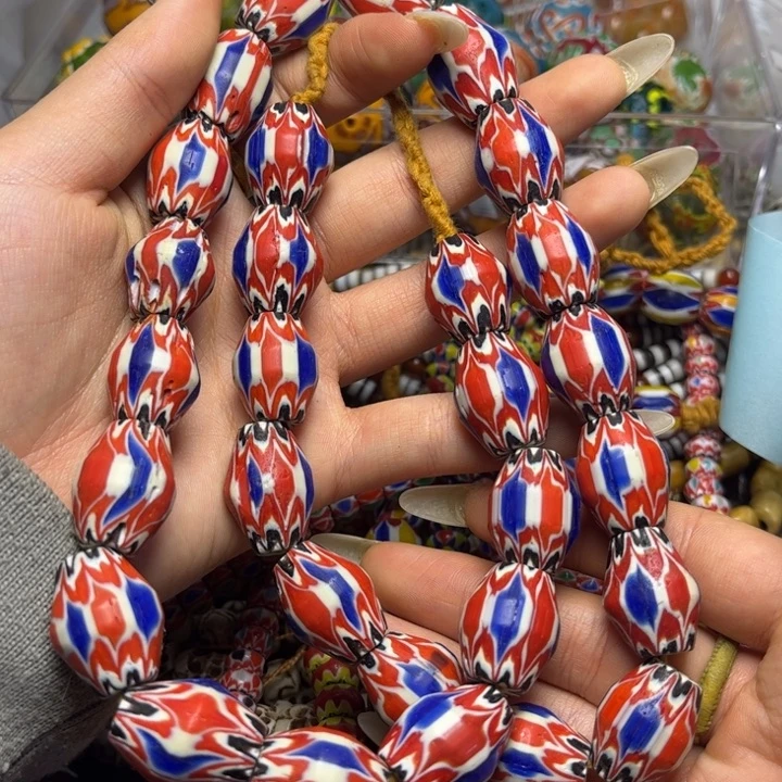 玻璃颈饰3819 雪佛兰一条