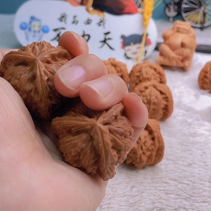 把件文玩核桃嘿**友三棱
