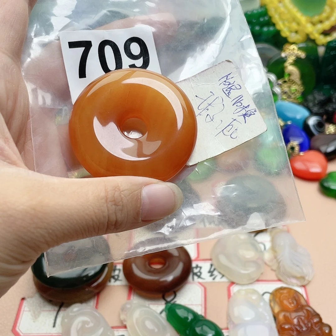 合金颈饰玛瑙/玉髓向*光