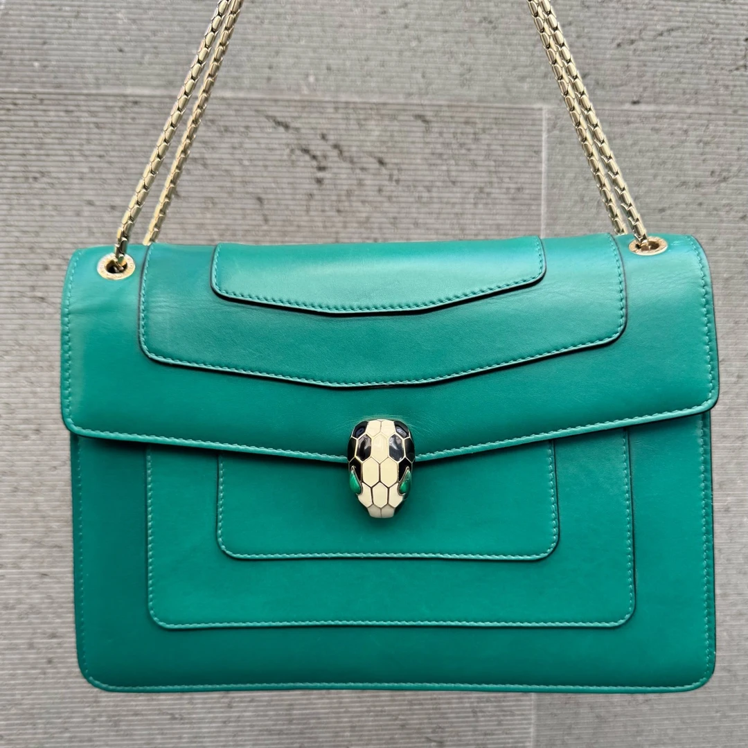 95新 BVLGARI/宝格丽 Serpenti Forever绿色蛇头链条包中号附镜子