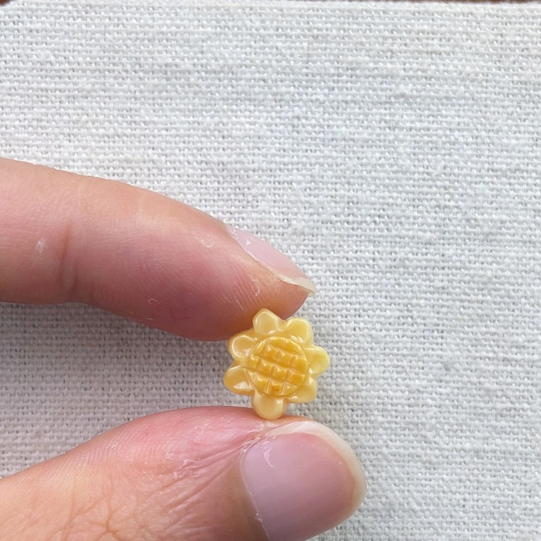 琥珀未镶嵌裸石花花