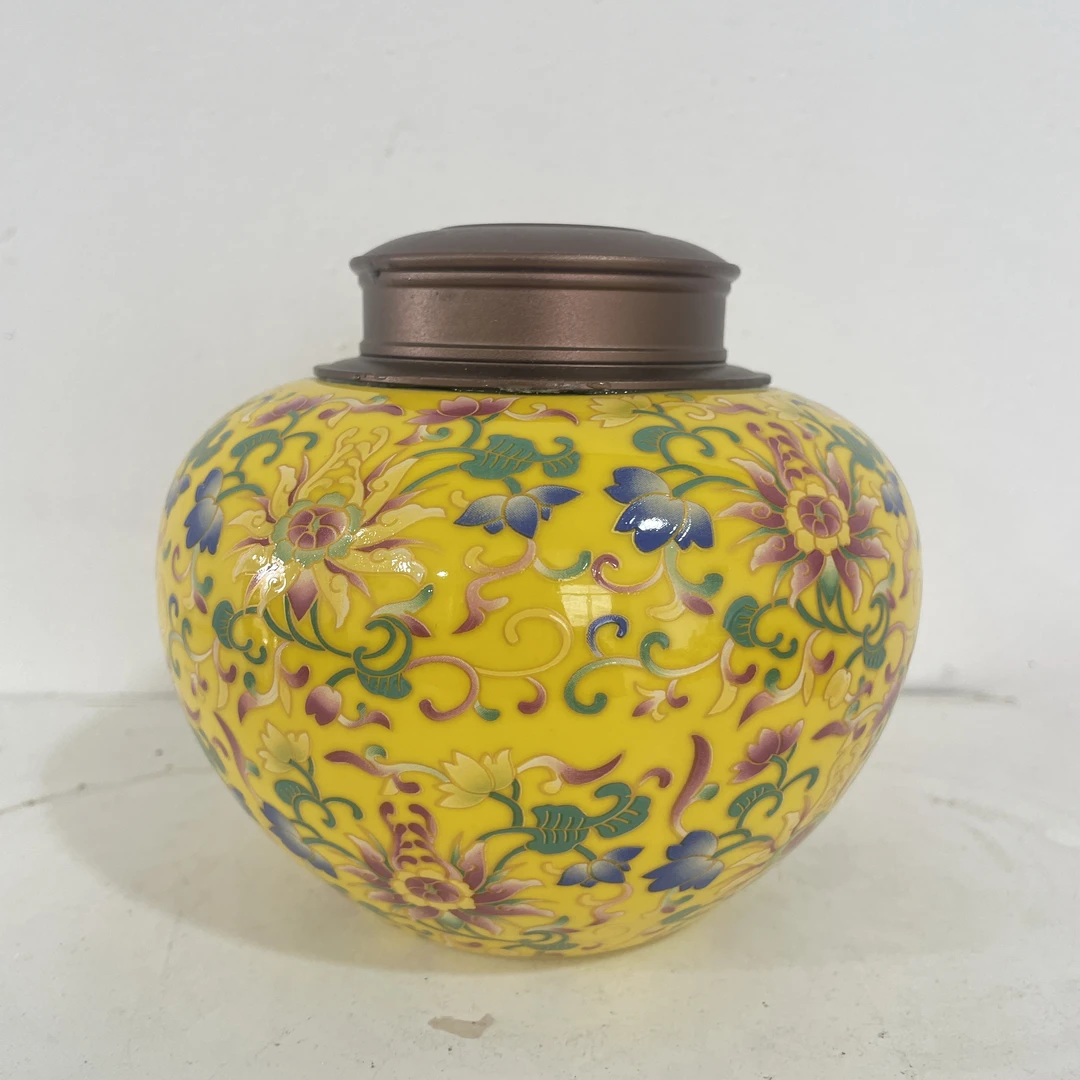 山景造物-明黄珐琅彩缠枝莲储物罐茶叶罐a39
