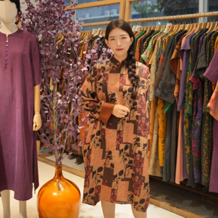 《海棠蒲绣》花罗香云纱桑蚕丝国风新中式香云纱旗袍高级感中长款