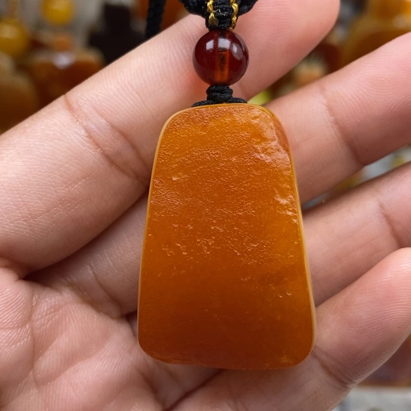 【闪购商品】琥珀颈饰未镶嵌