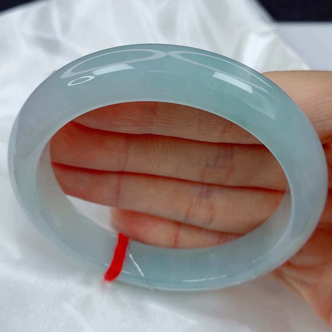 翡翠未镶嵌手镯58.4正圈，胶润淡蓝