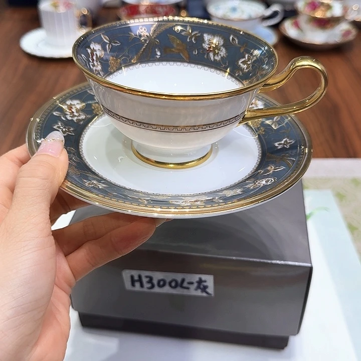 瓷片茶杯茶杯茶杯茶壶茶杯茶壶茶杯