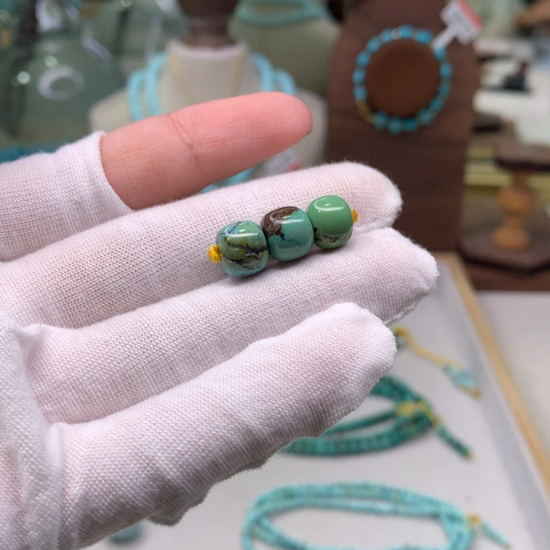 绿松石配饰未镶嵌