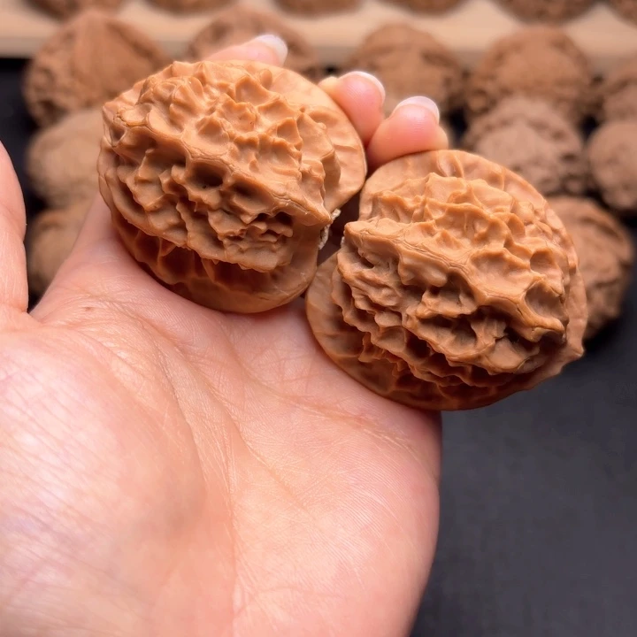 文玩核桃把件43龙鳞克重48.9