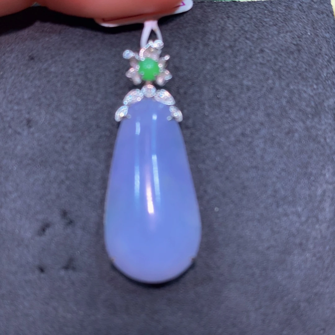 翡翠18K金镶嵌颈饰翡翠