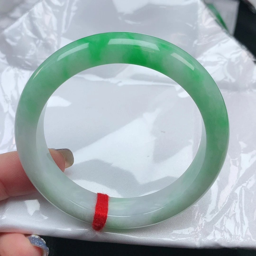 翡翠手镯未镶嵌正圈882593