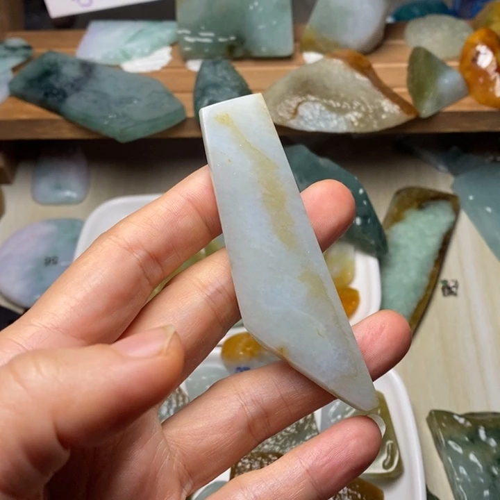 翡翠未镶嵌颈饰天然