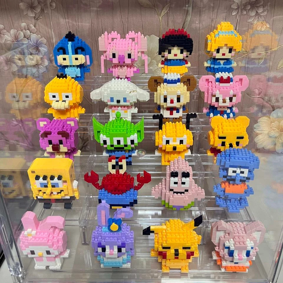 微颗粒益智积木卡通公仔桌面摆件拼装玩具礼物14岁+