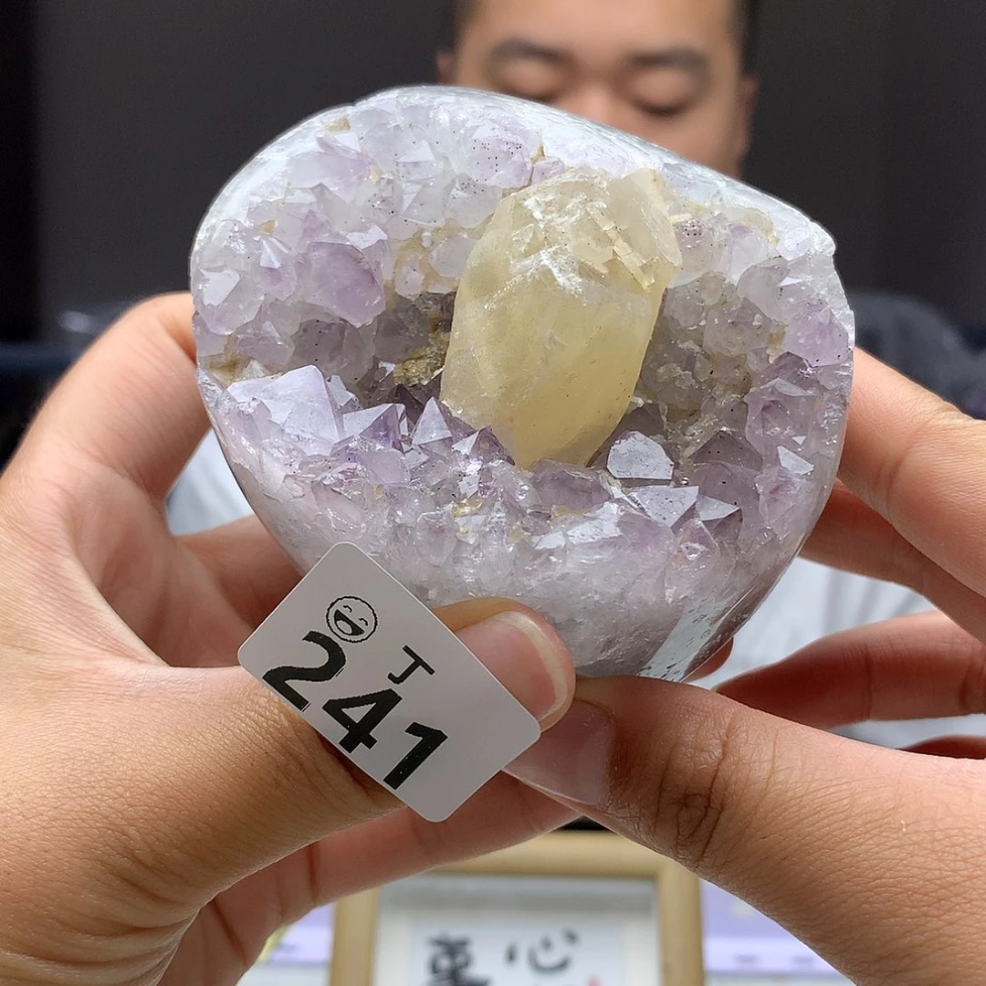 未镶嵌大型摆件（非配饰）水晶