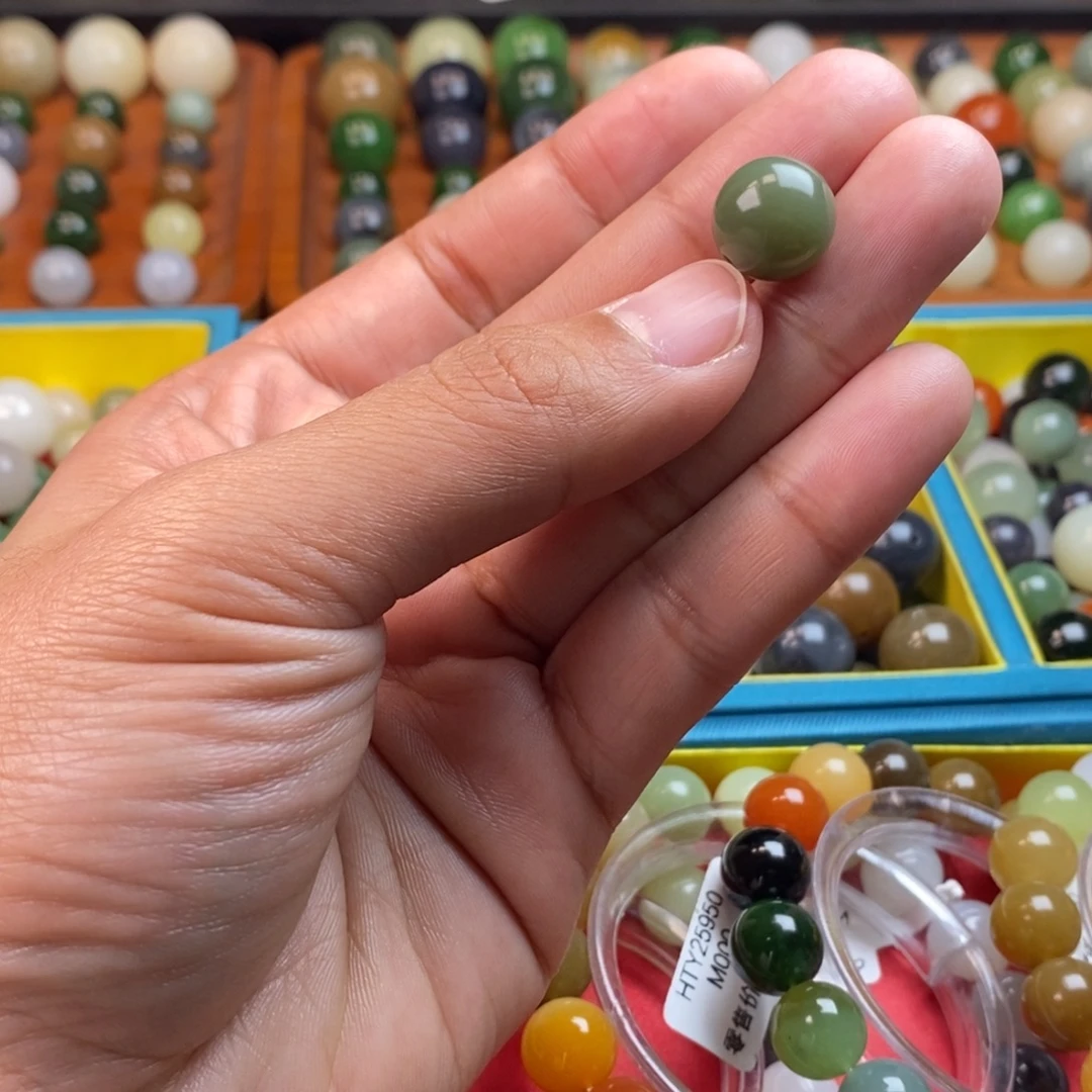 和田玉未镶嵌珠宝奇石卡12沙枣青y