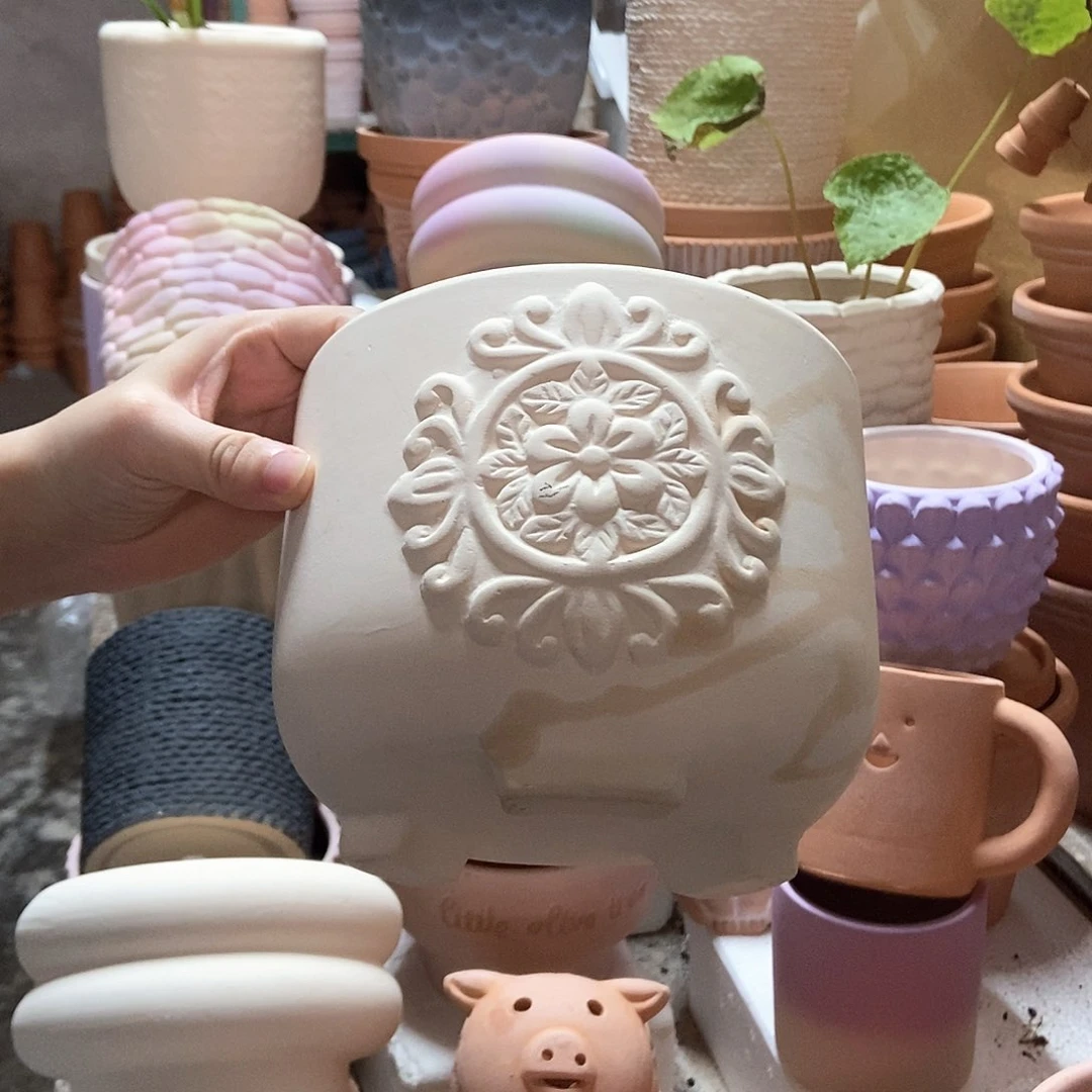 17×13三脚雕花 粗陶1个