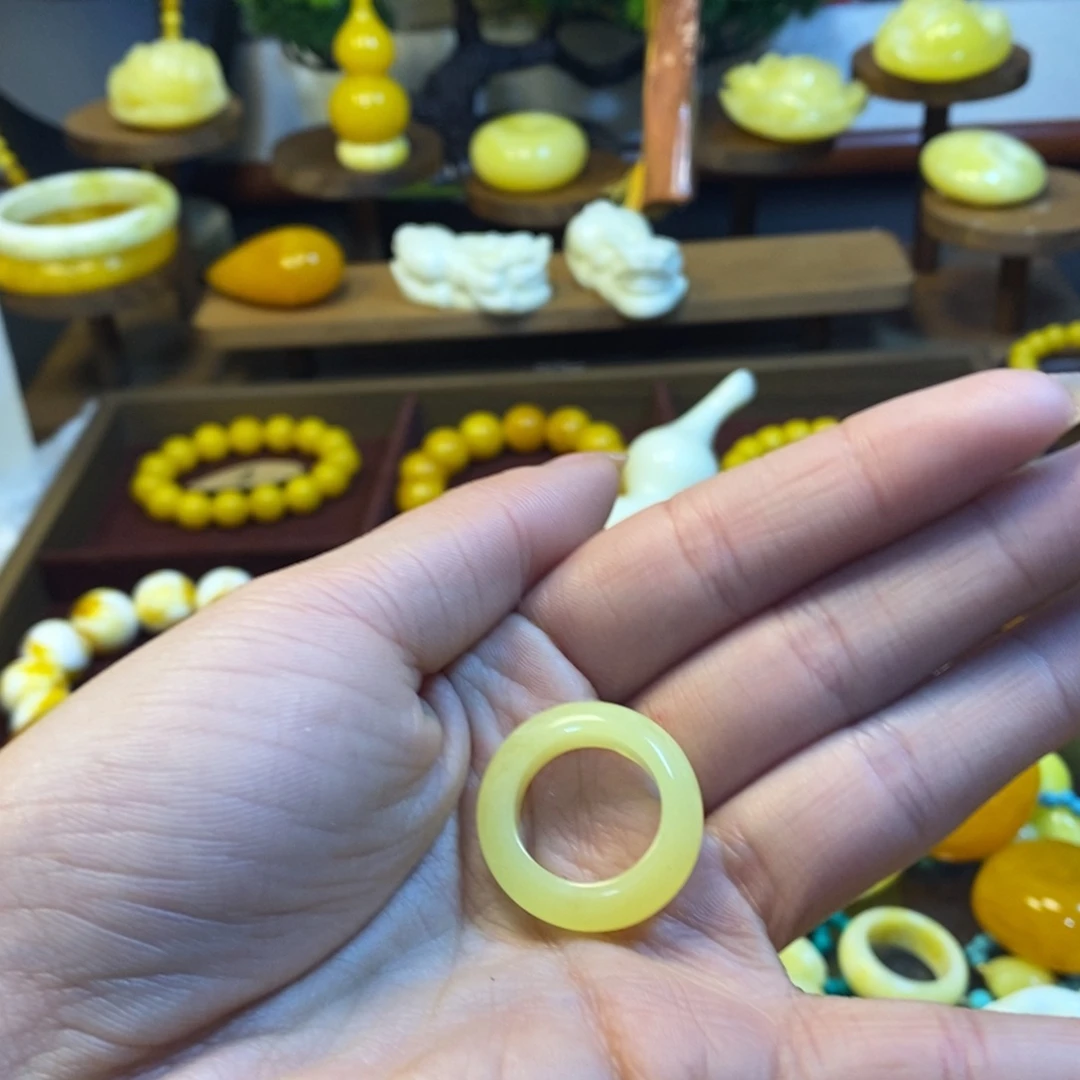 柠***酸百花蜜款小号戒指一枚