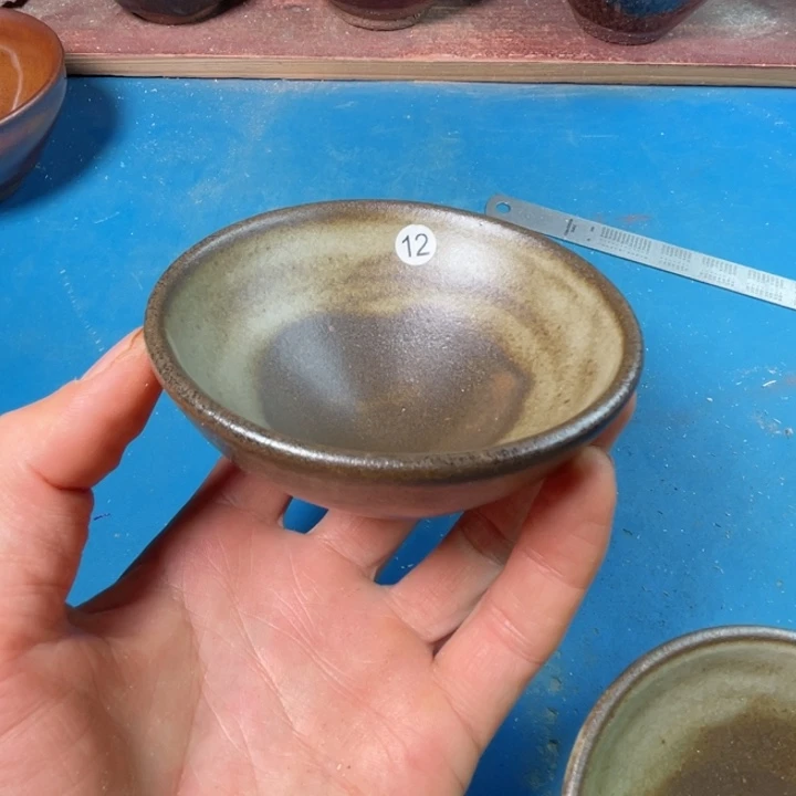 茶宠盏灯的颜色是蓝色的