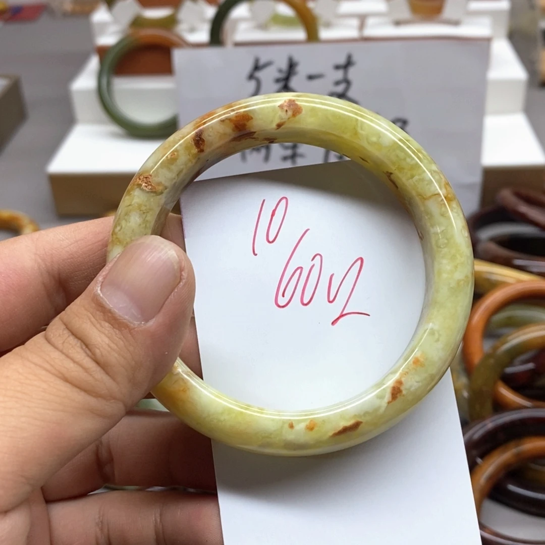 坏***孩蛇纹石玉未镶嵌手镯