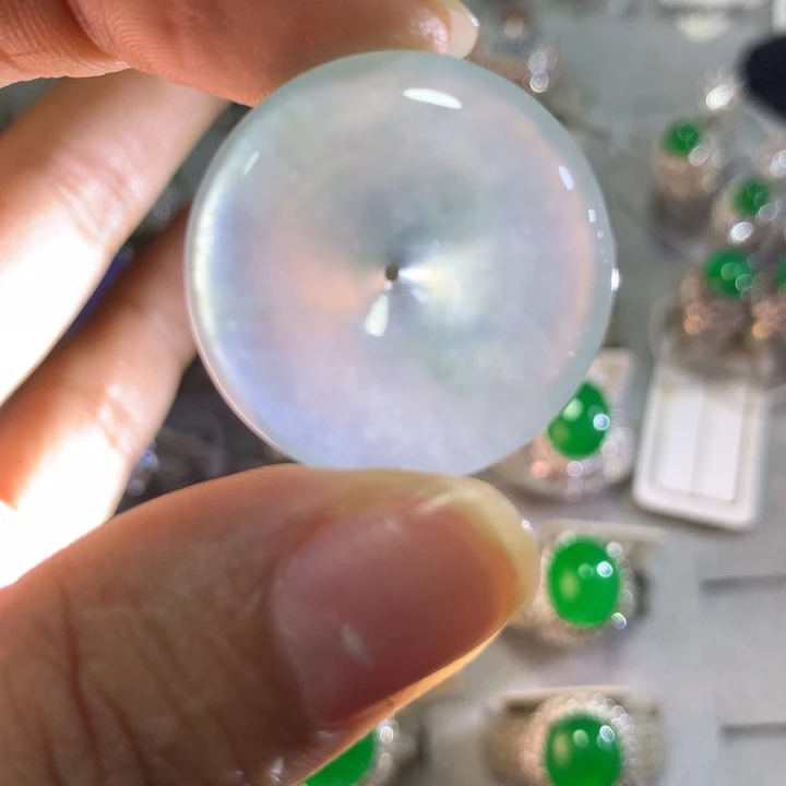 颈饰未镶嵌翡翠天然翡翠吊坠