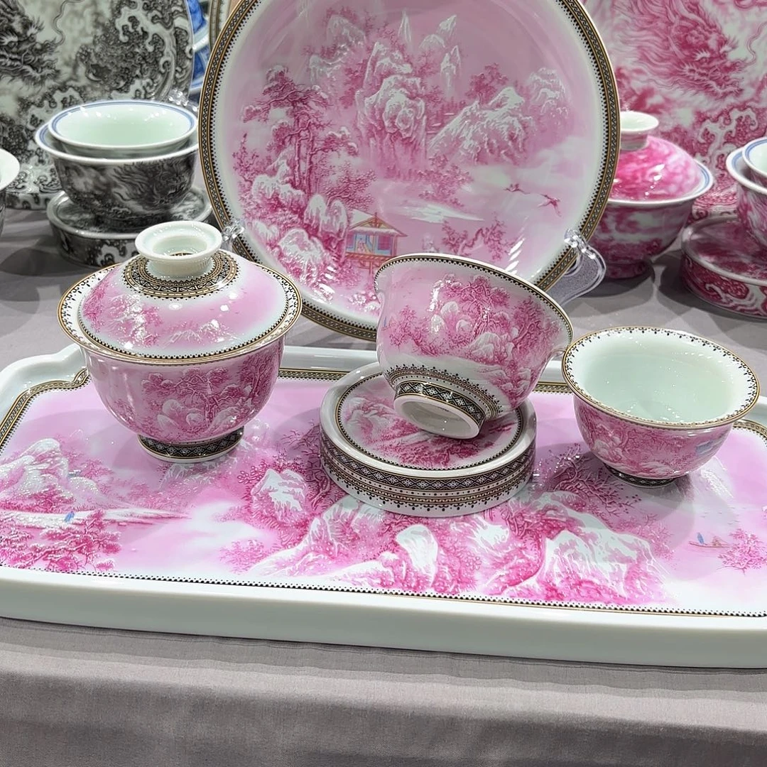 瓷片景德镇瓷器精品陈列