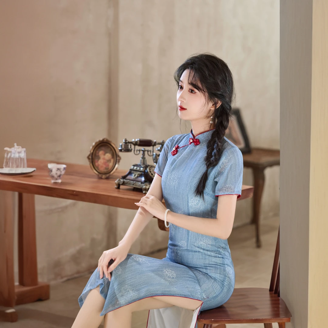 旗袍2025年新款改良女夏年轻款气质高端素雅复古民国优雅刺绣长款