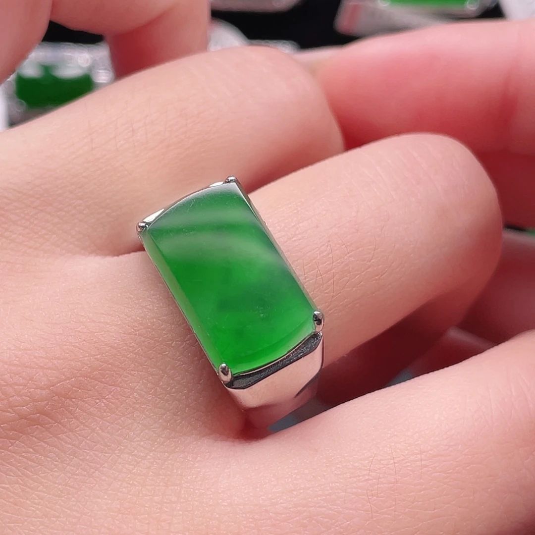 翡翠银S925镶嵌戒指没有运费险3967