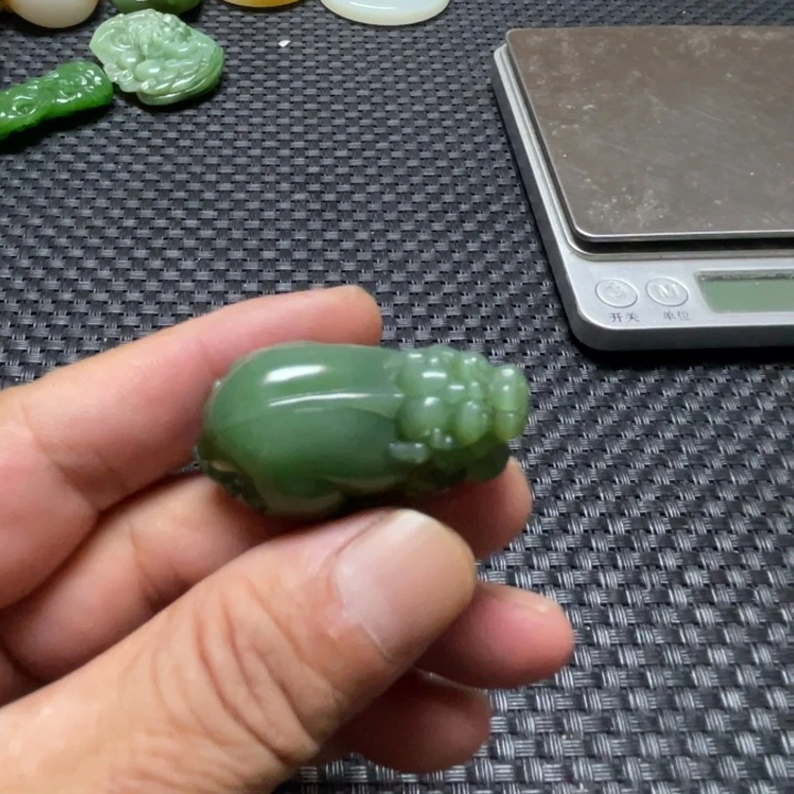 和田玉（碧玉）未镶嵌颈饰