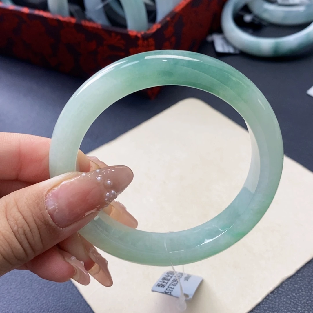 未镶嵌手镯翡翠56半山水