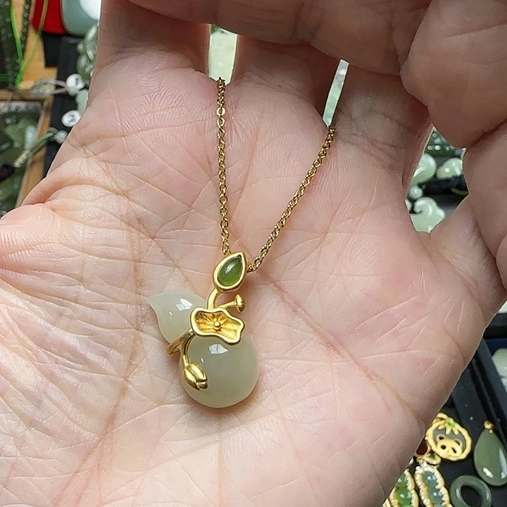 颈饰银S925镶嵌和田玉