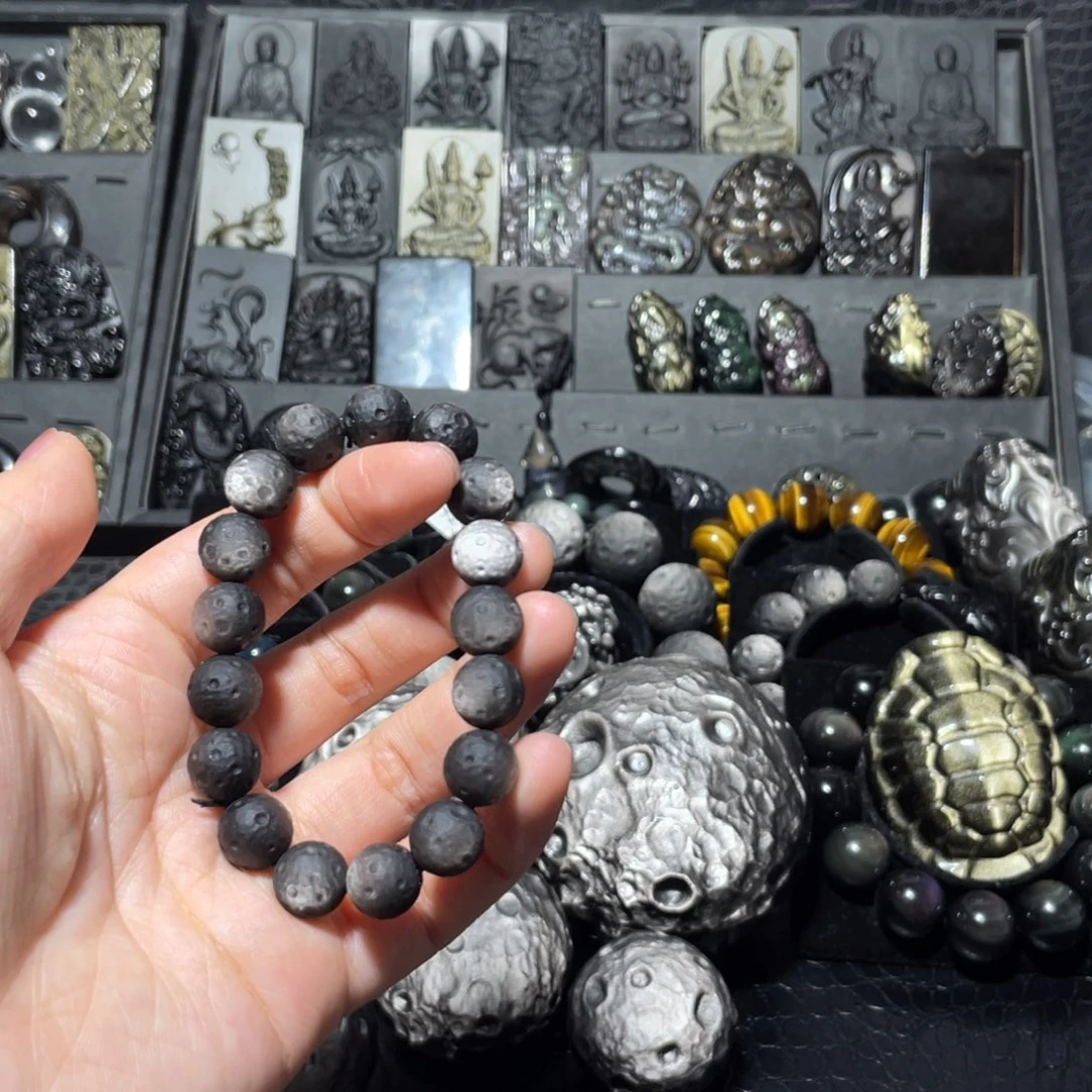 天***灵黑曜岩未镶嵌珠宝奇石