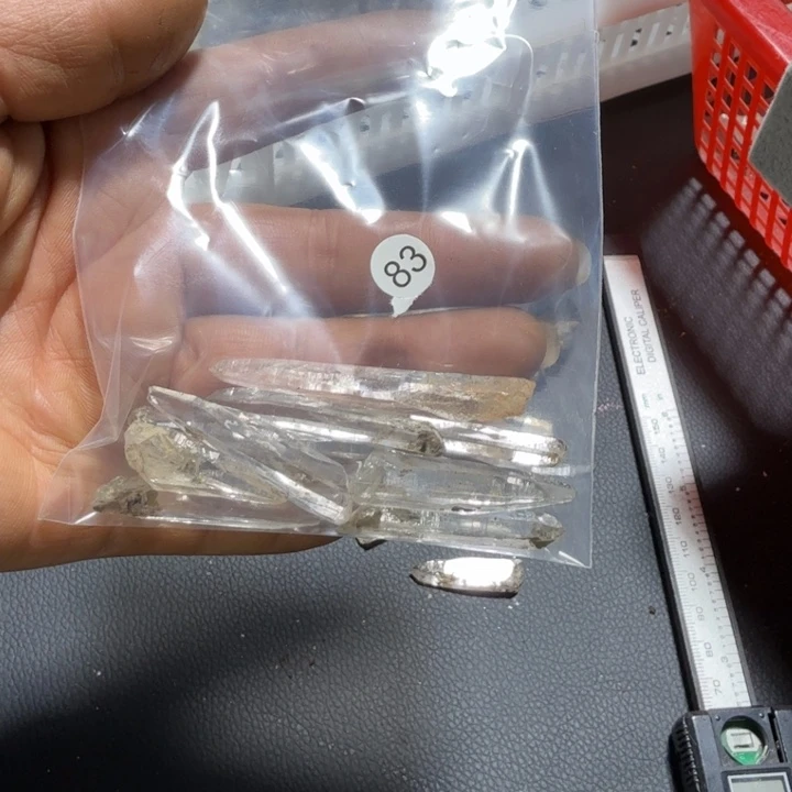 木***头未镶嵌珠宝半成品水晶