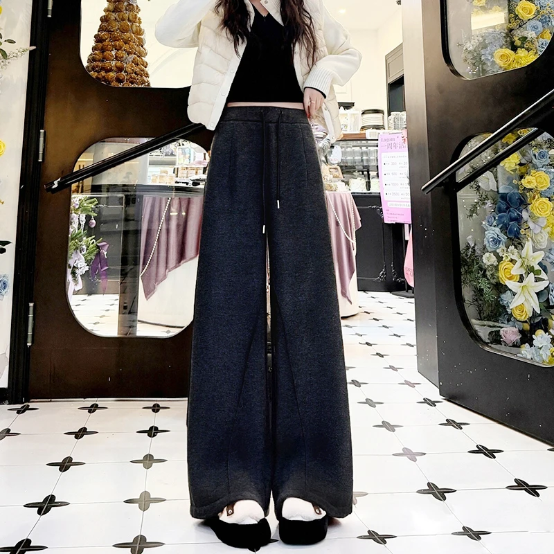 浅灰色微喇叭休闲裤女秋冬2025新款加绒加厚显瘦百搭直筒卫裤