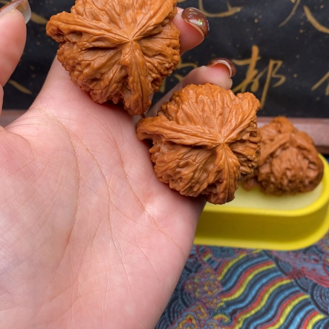 吊坠文玩核桃春****意