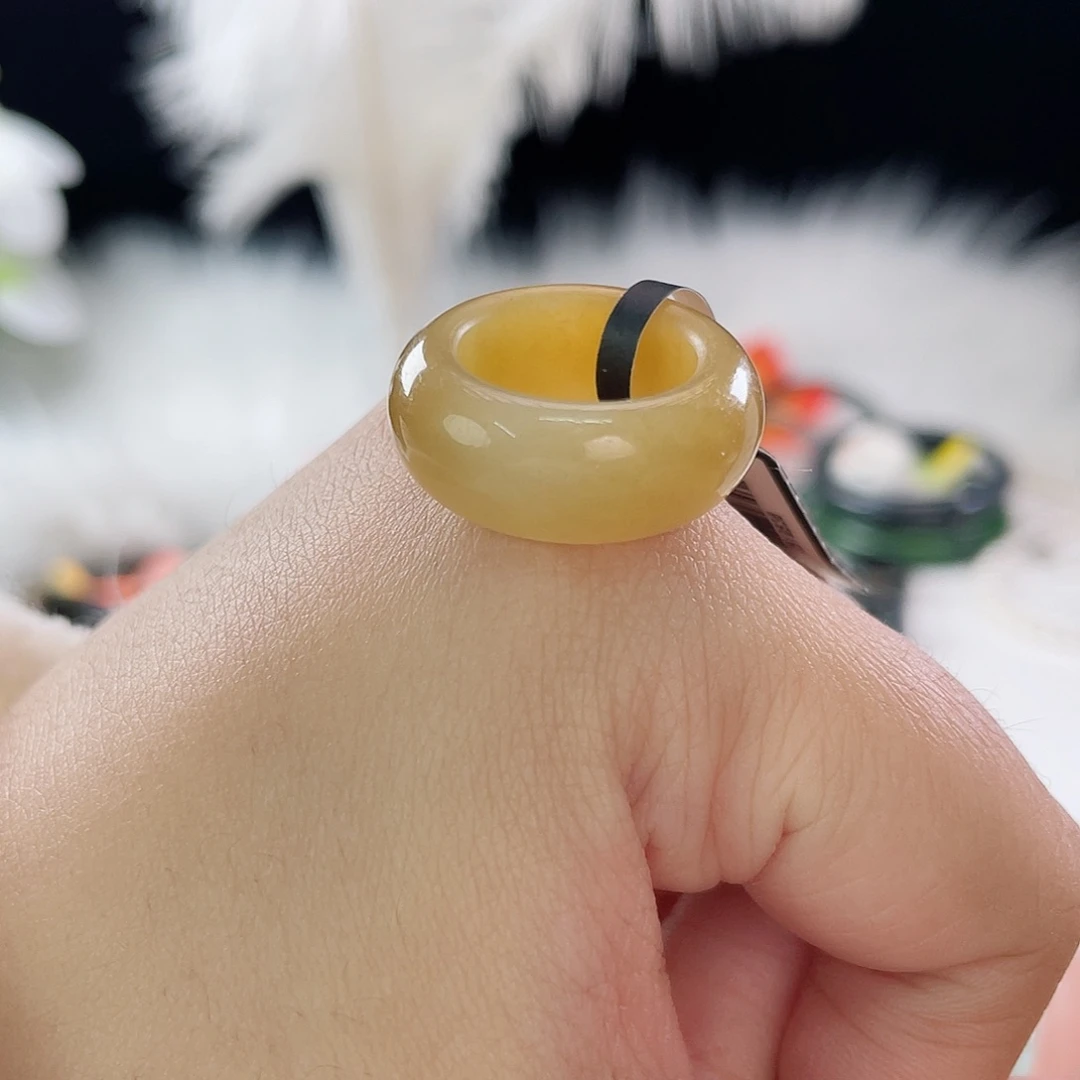 和田玉未镶嵌戒指l63。橘糖甜甜圈。15.3。不退换