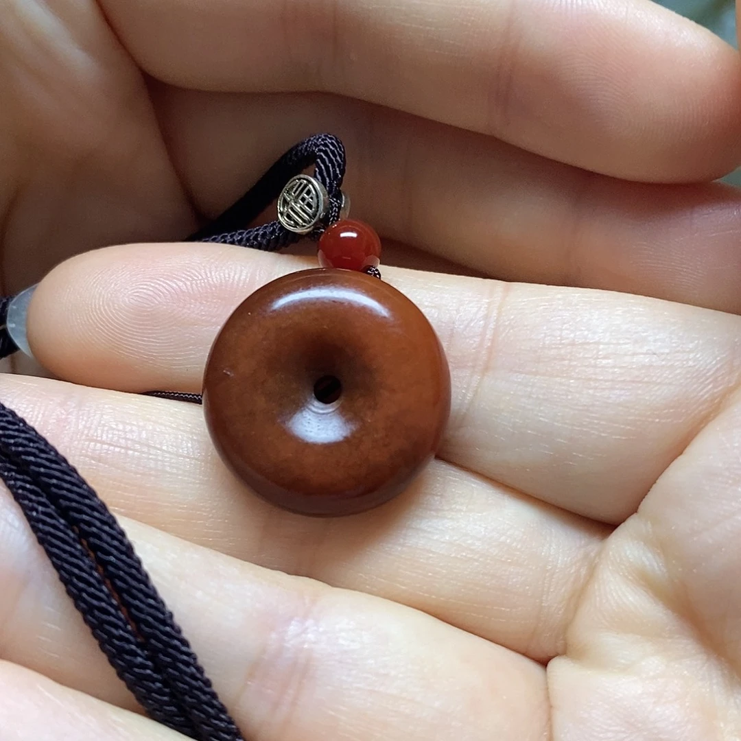 岫玉未镶嵌吊坠(赠链)