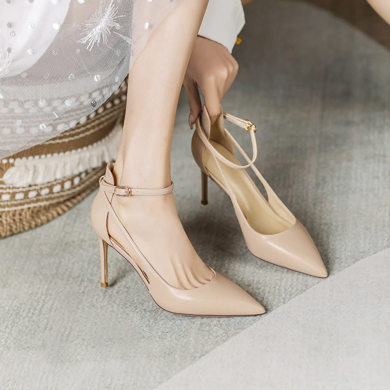 飞燕2025春夏新款尖头一字扣带细跟凉鞋裸色高跟鞋气质尖头工作鞋